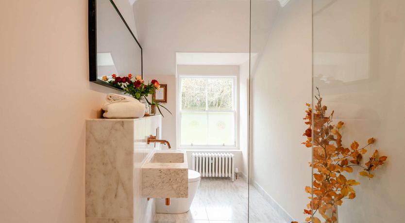 Photo of Donview Manor