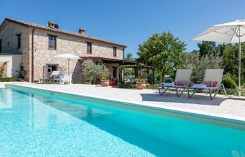 Quiet Garden Serenity Holiday Home