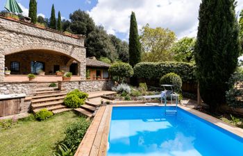 Villa Adoration Holiday Home