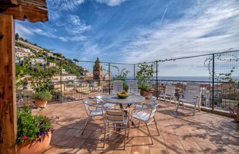 Amalfi Ocean Vista Holiday Home