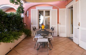 Piazzetta Sunset Holiday Home