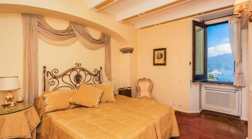 Photo of Antique Amalfi