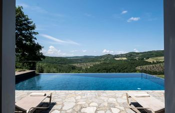 Chianti Whispers Holiday Home