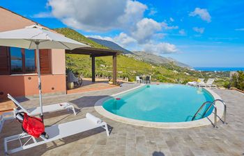 Seaside Domain Holiday Home