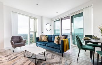 Sky Treasure Holiday Home