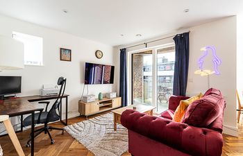 Crystal Comfort Holiday Home