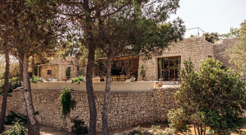 Photo of The Dolce Gaze