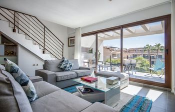 Ivory Cactus Holiday Home