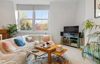 Hampstead Greenery Holiday Home