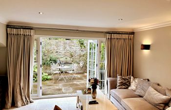 Belgravia Retreat Holiday Home