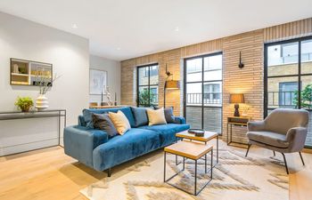 London Charmer Holiday Home