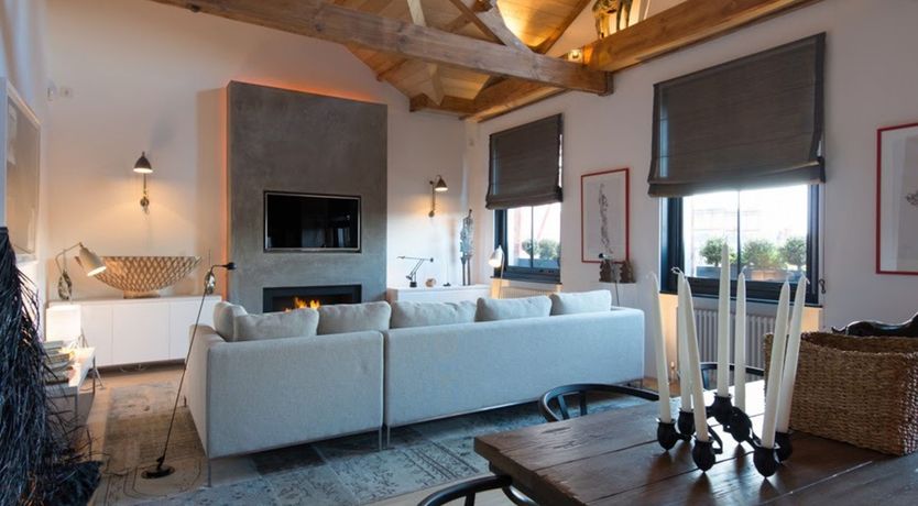 Photo of Knightsbridge Embrace