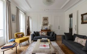 Photo of Elegant Parisian Retreat