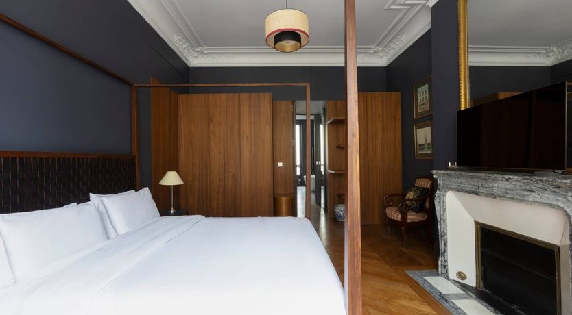 Photo of Elegant Parisian Retreat