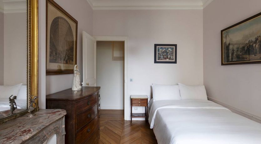 Photo of Elegant Parisian Retreat