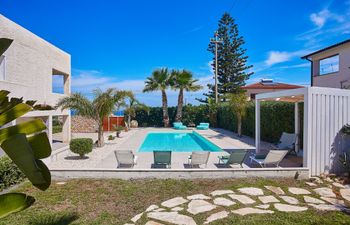 Azure Sea Vistas Holiday Home