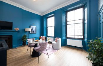 Silk Tones Holiday Home