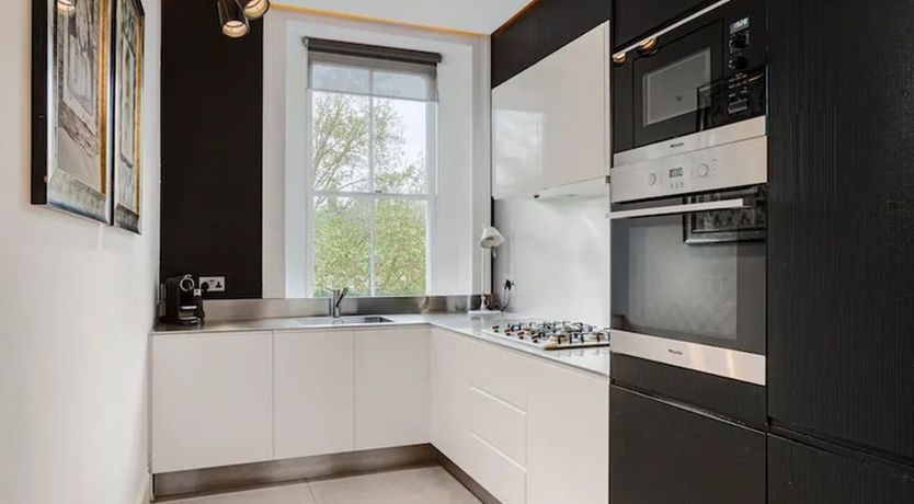 Photo of Knightsbridge Reverie