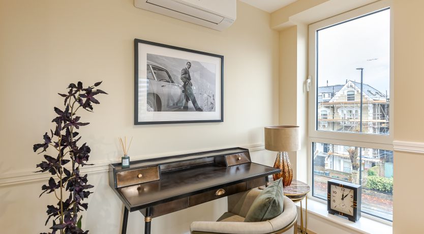 Photo of Contemporary Chiswick