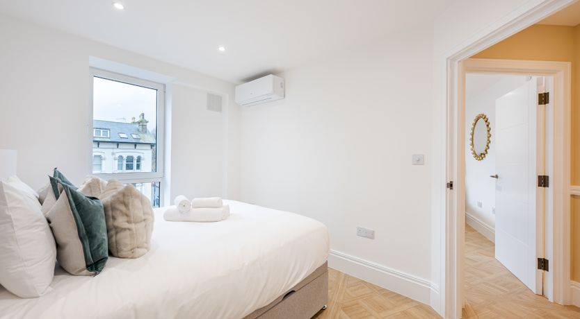 Photo of Contemporary Chiswick