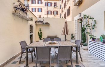 Roman Gem Holiday Home