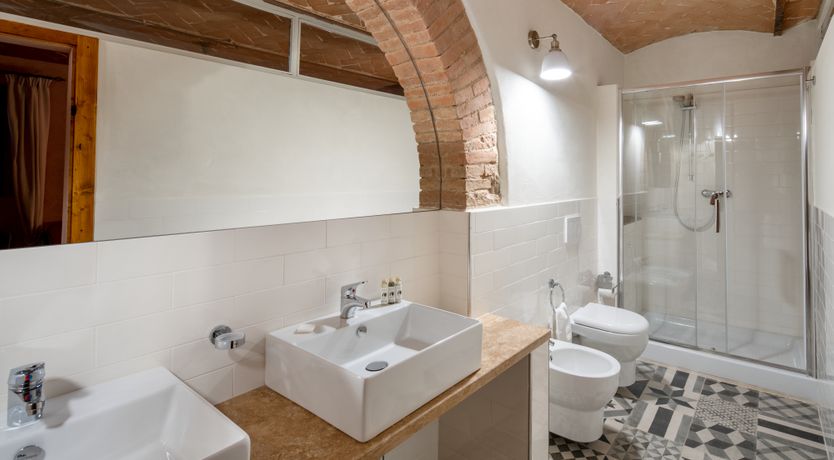 Photo of Chianti Sun