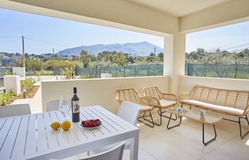 Calm Cove Holiday Home