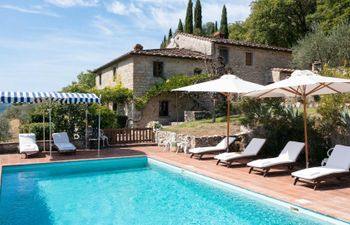 Vineyard Serenity Holiday Home