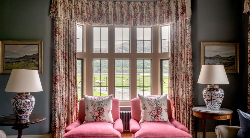 Photo of Dazzling Crest