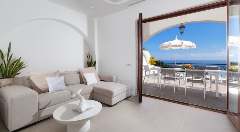 Photo of Sorrento Hillside Retreat