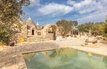 Charming Stone Holiday Home