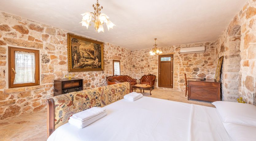 Photo of Charming Stone