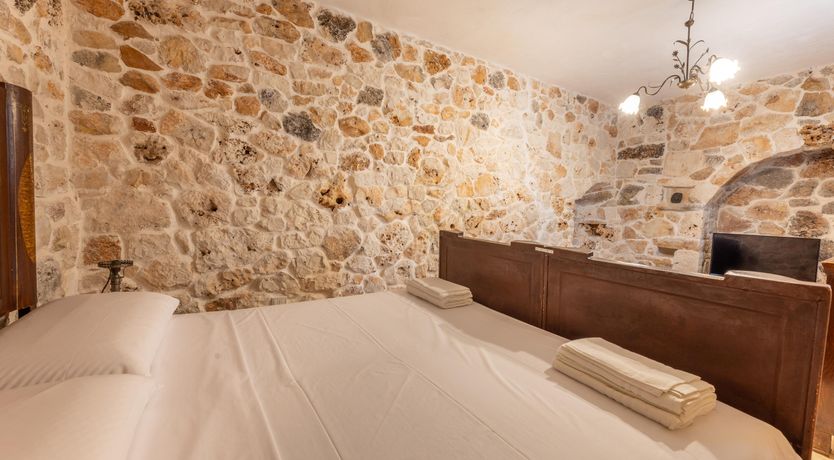 Photo of Charming Stone