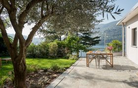 Photo of como-view