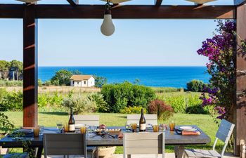 Sapphire Sea Vistas Holiday Home