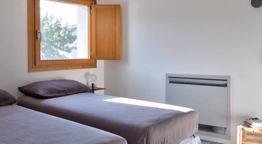 Photo of Glistening Waves