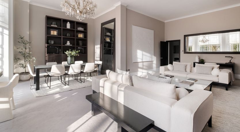 Photo of Leafy Square View