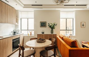 Elegant Lane Holiday Home