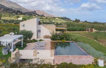 A Majestic Vista Holiday Home