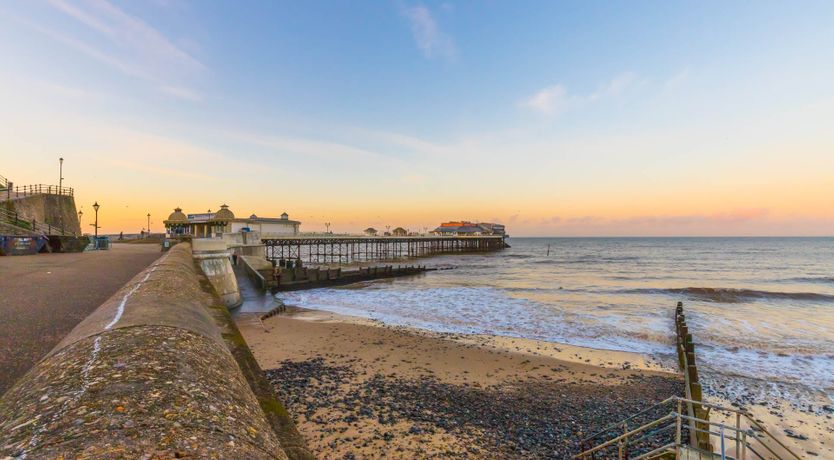 Photo of Twin Bay Windows