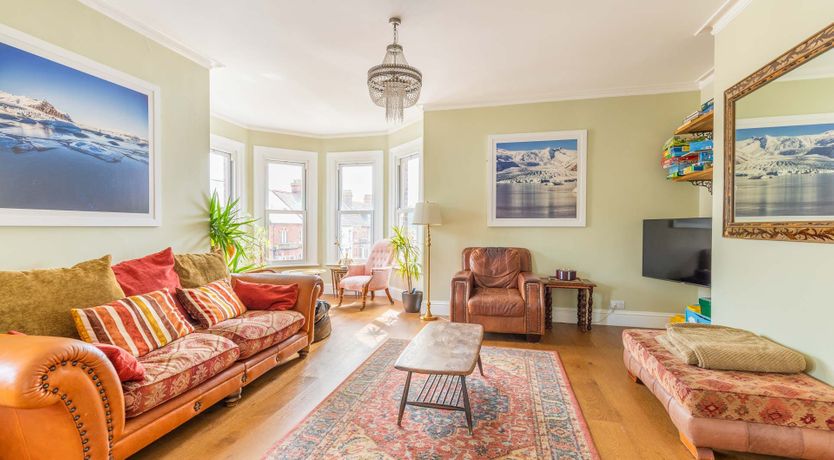 Photo of Twin Bay Windows