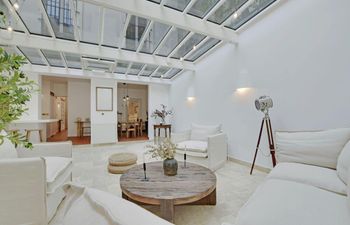 Urban Blossom Holiday Home