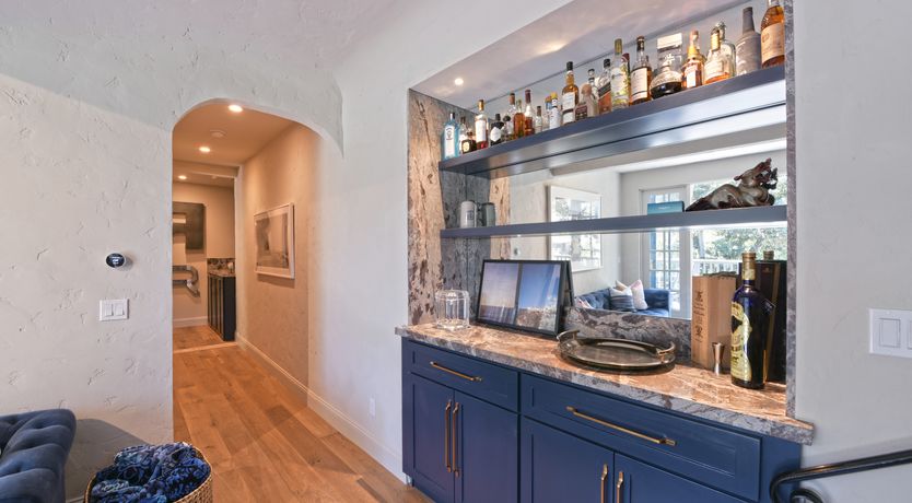 Photo of Hilltop Hues