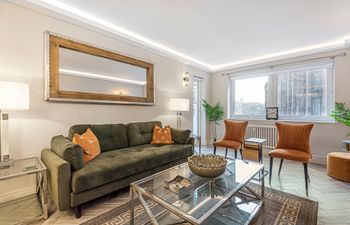 Knightsbridge View Holiday Home