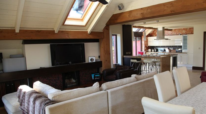 Photo of Luxury Lake View