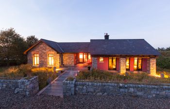 Luxury Lake View Holiday Home