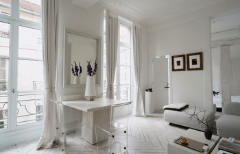 Le Marais Living Holiday Home