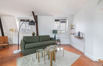 Cultured Marais Holiday Home