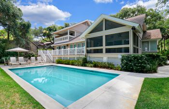 Ocean's Rest Holiday Home