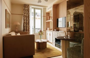 Urban Embrace Holiday Home